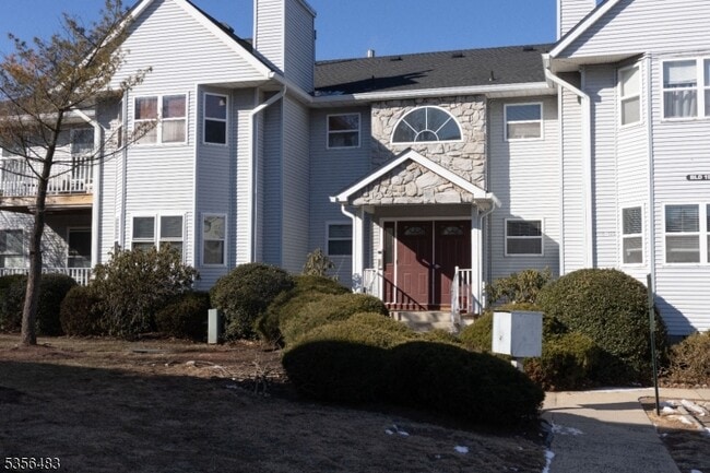 Photo - 120 Exeter Ct House