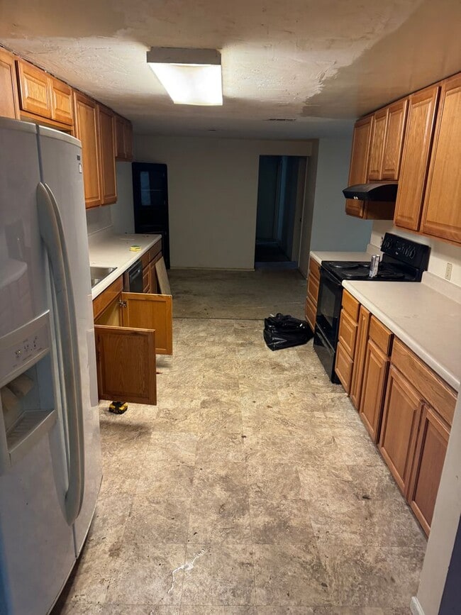 Photo - Great Home on acreage!