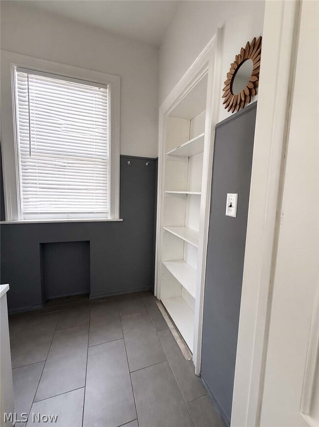 Photo - 320 Woodlawn Ave Unit 5