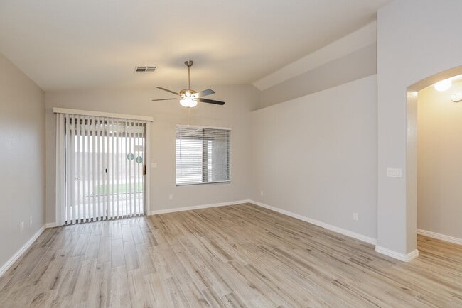 Photo - 953 E Greenlee Ave