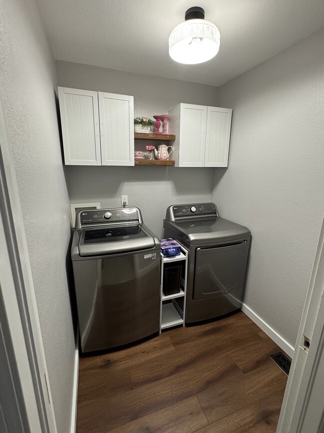 Photo - 7130 Golden Acacia Ln