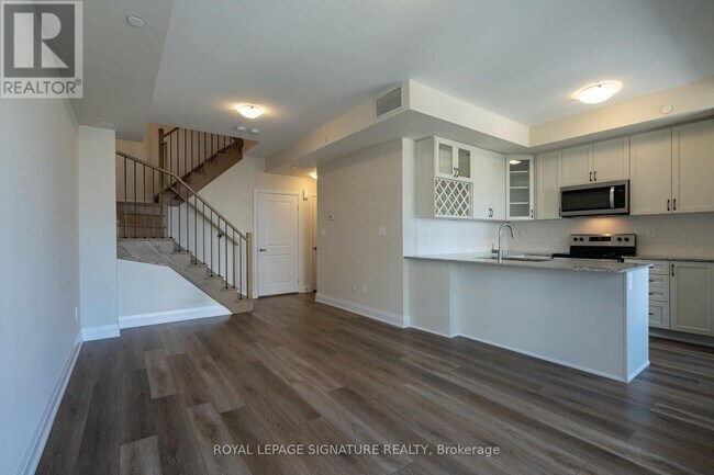 Photo - 1585 Rose Way
