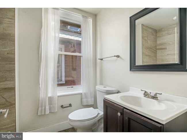 Building Photo - 4922 Cedar Ave Unit 3 Rental