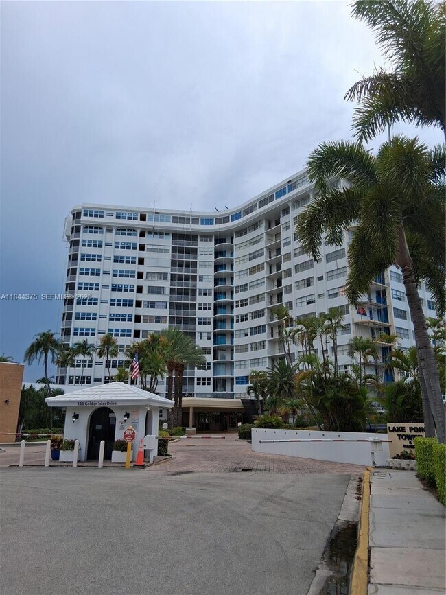 Building Photo - 100 Golden Isles Dr Unit 206