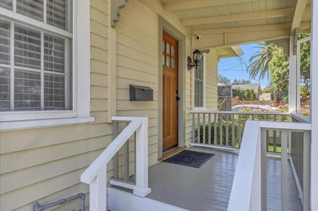 Photo - 1358 Fremont St