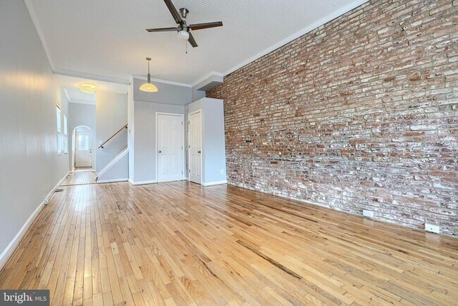 Building Photo - 1650 S Charles St Rental