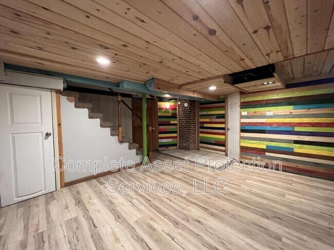 Photo - 33 Indian Trail