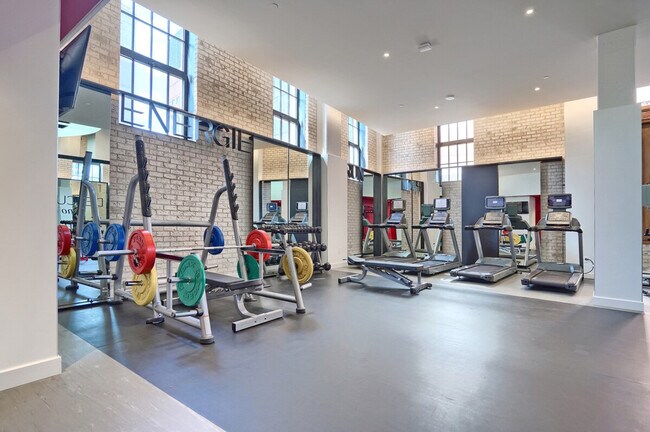 Photo - 1255 Rue Saint-Jacques Unit ID1262044P