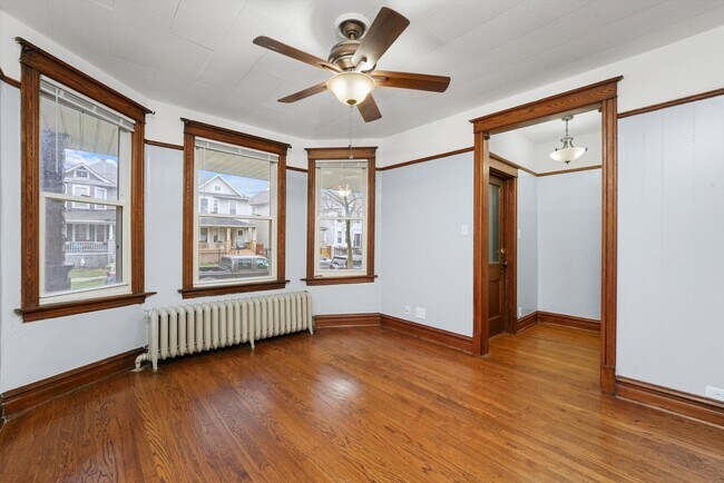 Photo - 4128 W School St Unit 1