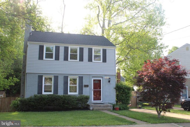 Photo - 1019 N Madison St House