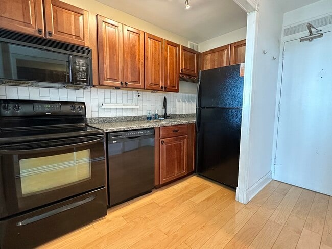 Photo - 3600 N Lake Shore Dr Unit 1504