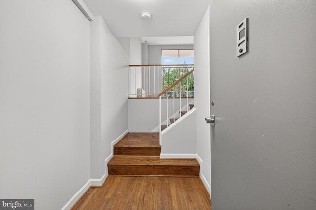 Photo - 1200 N Nash St Unidad 240