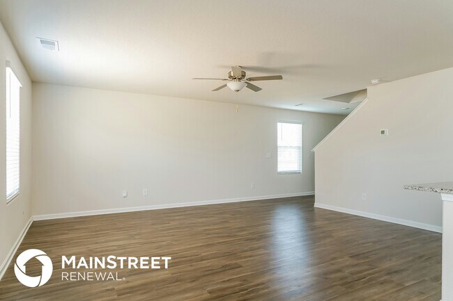 Photo - 300 Gourd St