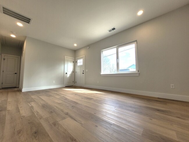 Photo - 1214 Pearl St Unidad B