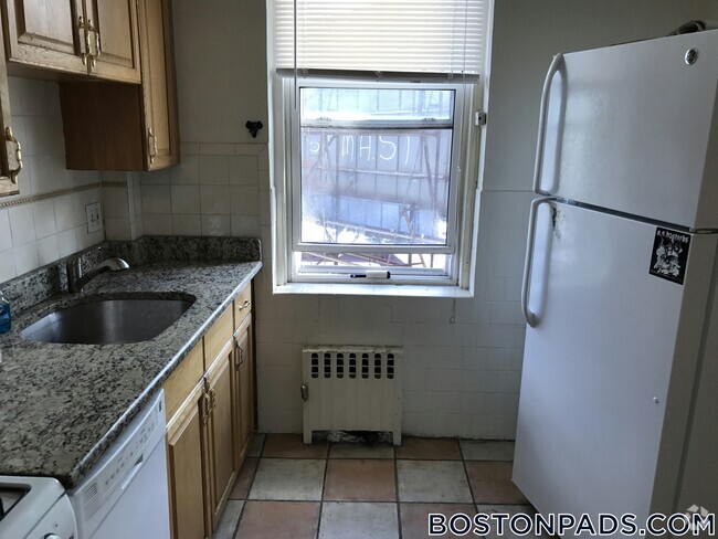 Building Photo - 126 Warren St Unit 35 Rental