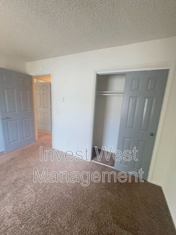 Photo - 1950-1933 33rd Ave Unidad 11