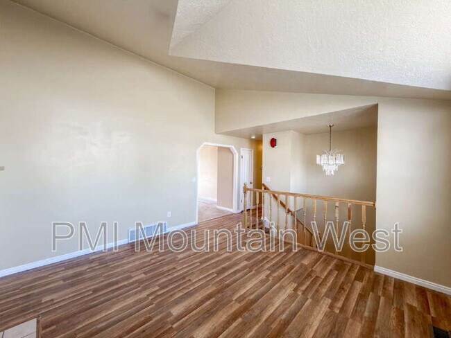 2322 N 1075 E