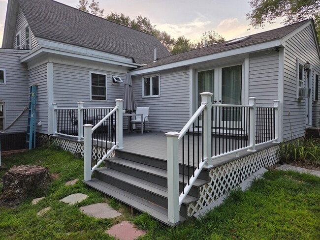 Building Photo - 114 Old Oaken Bucket Rd Unit B Rental