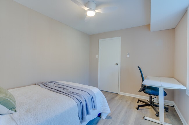 Photo - 8131 Pinelake Ct