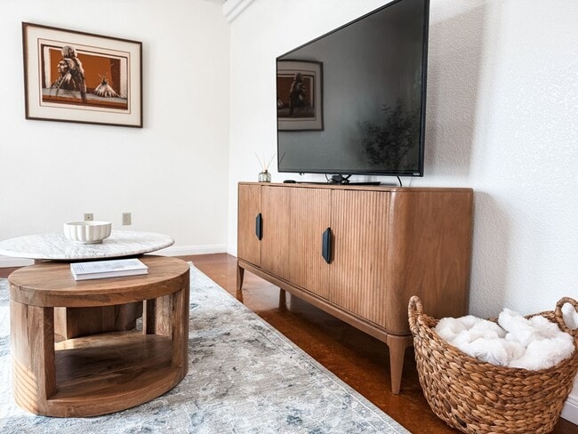 Photo - 486 Bridle Path