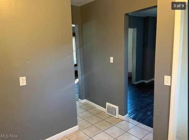 Photo - 582 Corice St