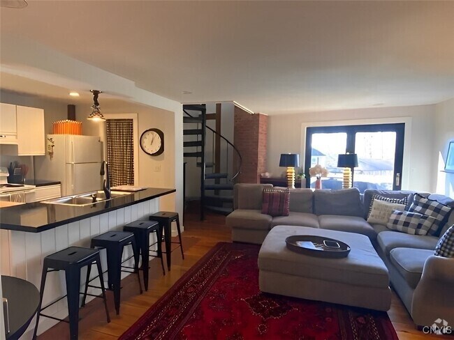 Building Photo - 7 Onondaga St Rental