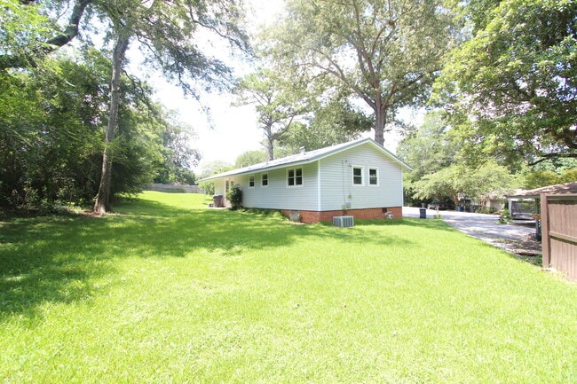Photo - 3025 La Haven Cir