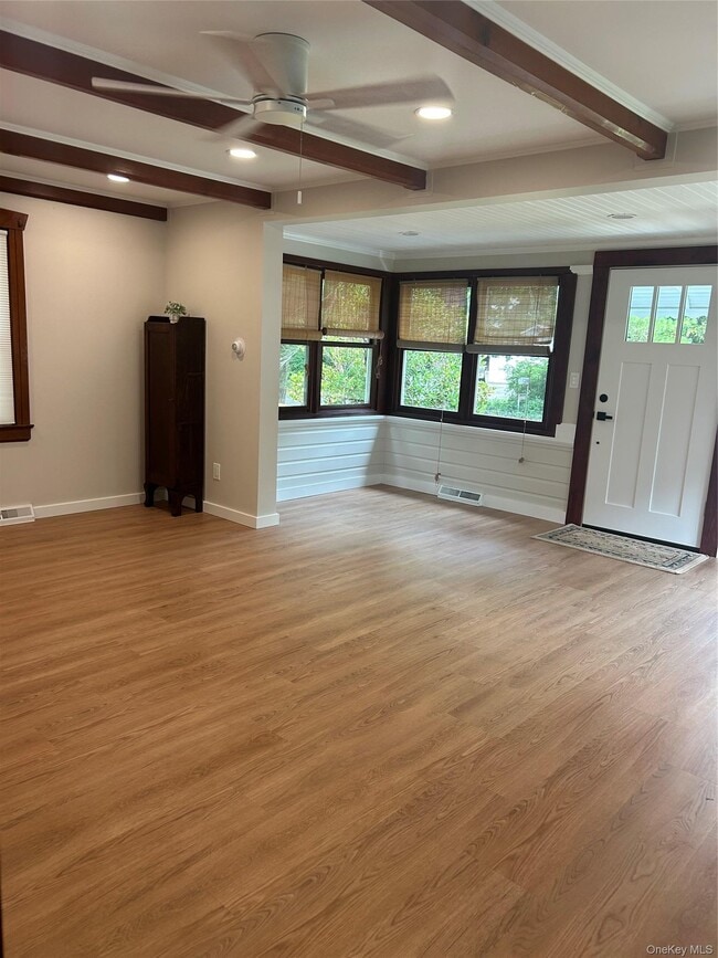 66 Magnolia Dr