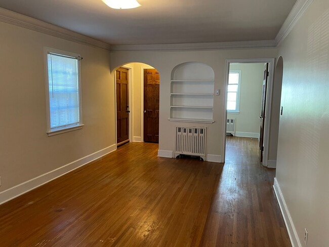 519 E Center St Unit Lower