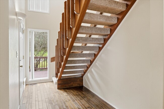 Photo - 29295 Glacier Dr