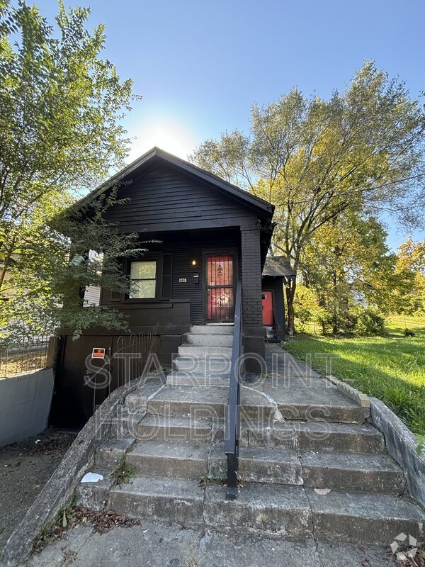 Building Photo - 1728 Wilson Ave Rental