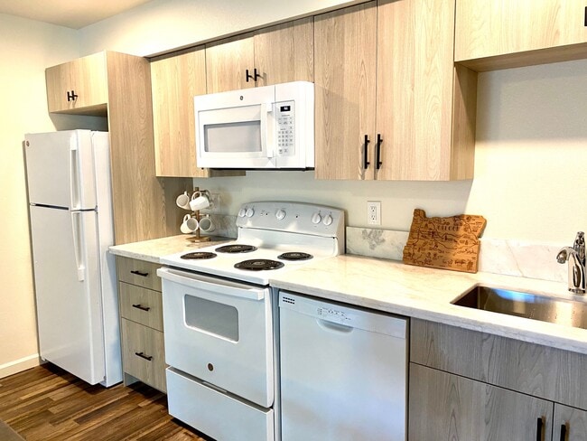 Building Photo - Sherman Villa Rental