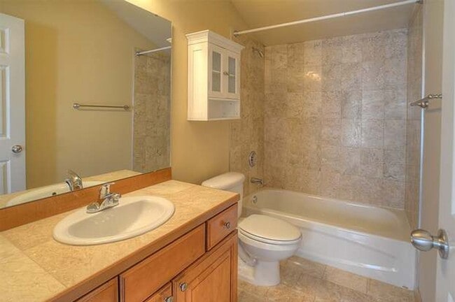 Photo - 1139 N 94th St