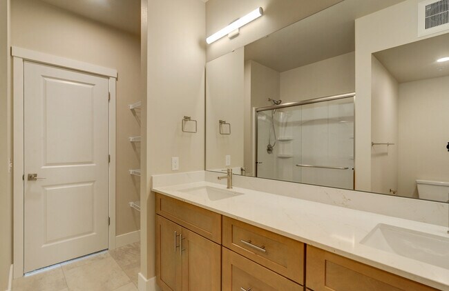 Photo - Emery Landing