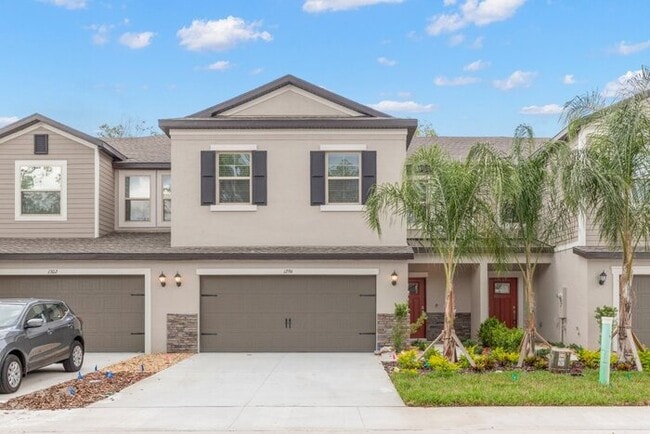 Photo - LIKE NEW Townhome in Willow Square!