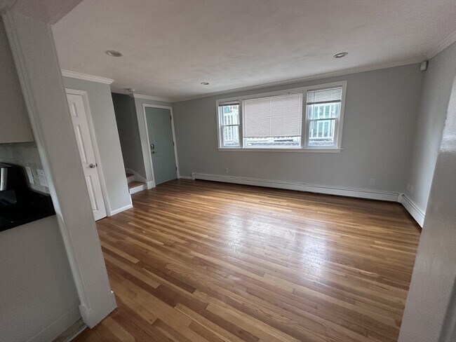 Photo - 216 Palfrey St