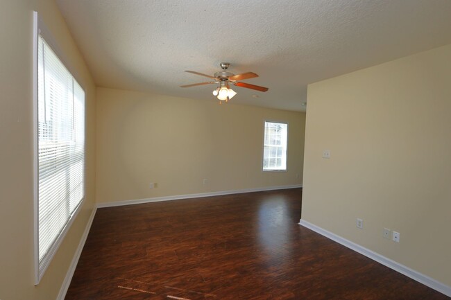 1801-B Chestnut Dr.