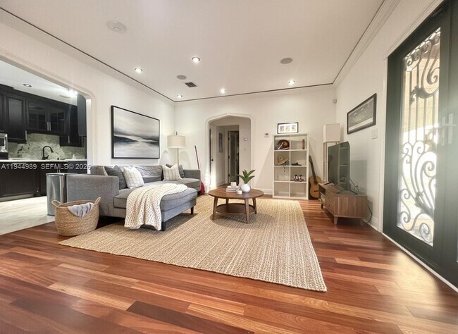 Photo - 3069 SW 21st St