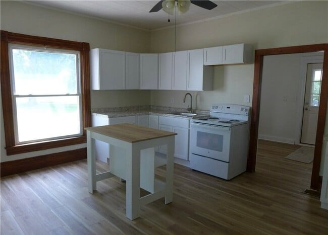 Building Photo - 36 Lisbon St Unit 36 Lisbon  1 Rental
