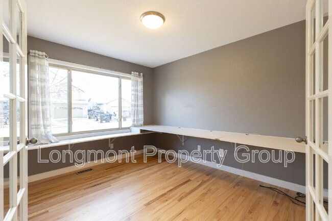 Photo - 2306 Steele St