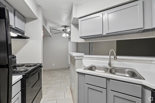 2BR, 2BA - 900SF - Kitchen - Serena Village 2 Apartments