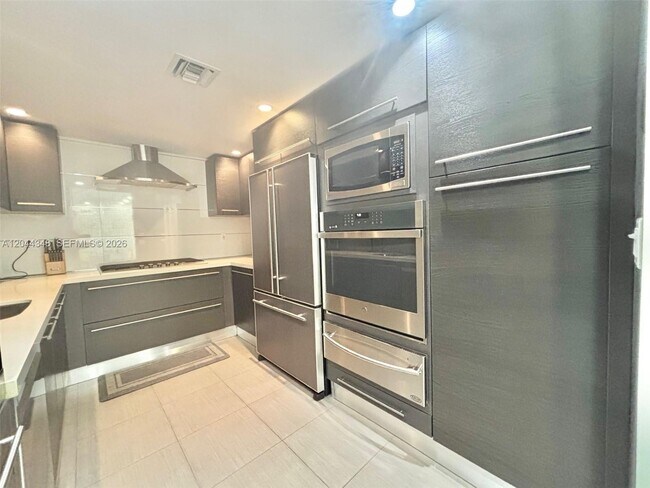 Photo - 2030 S Ocean Dr Unit 423