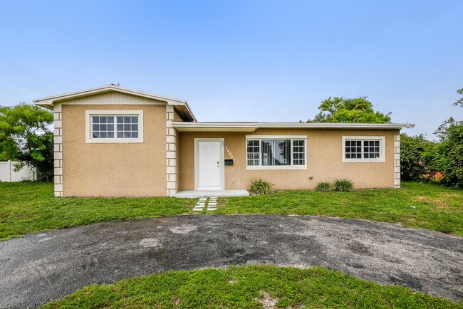 Building Photo - 19820 NW 12th Ave Rental
