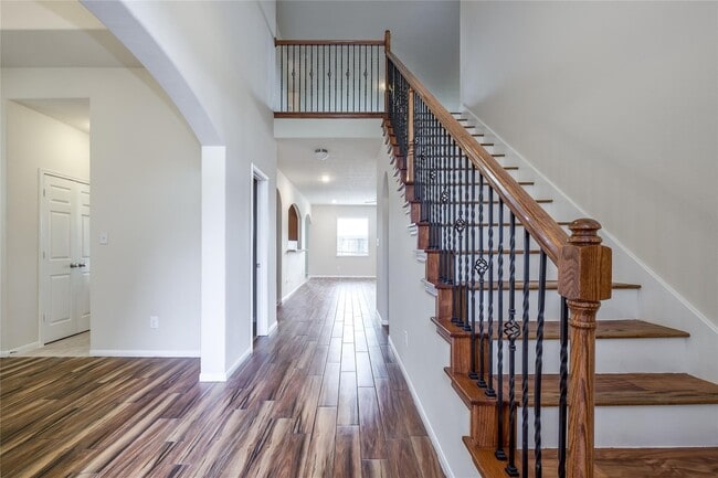 Photo - 8919 Inglebrook Ln