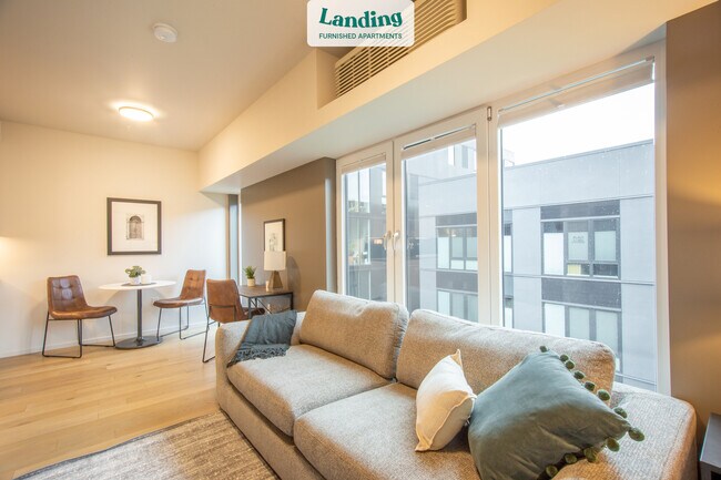 Photo - 2112 NW Quimby St Unit 532.4577