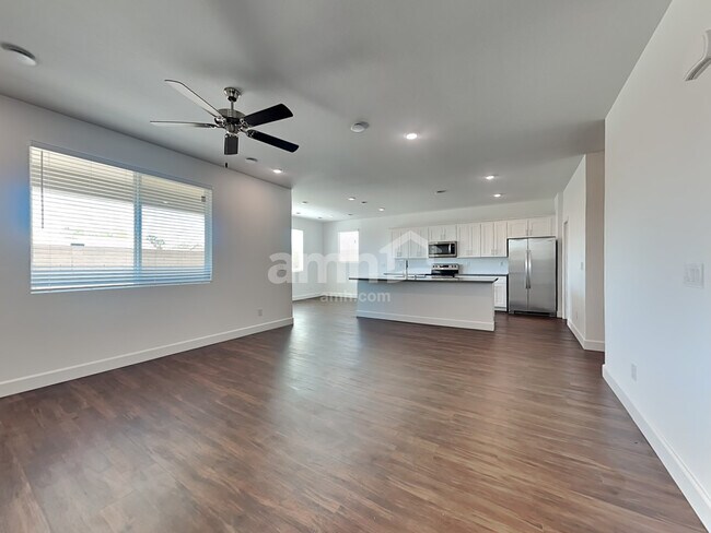 Photo - 2725 Fierce Star Ave