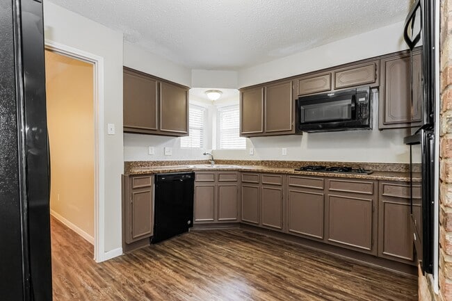 Photo - 26218 Maplewood Dr