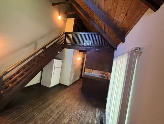 Photo - 402 Lindsay Rd Unit 02