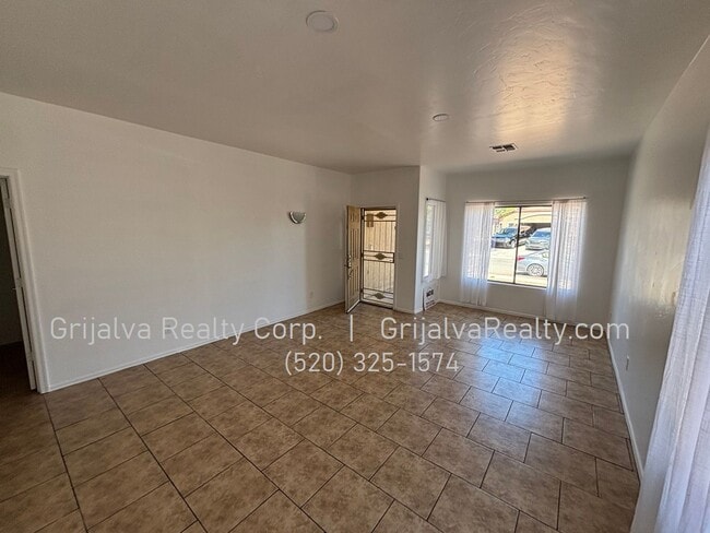 Photo - Spacious 4-Bedroom, 2 Bath Rancho Sahuarita Home for Rent (Camino Rancho Tierra/Rancho Sahuarita)