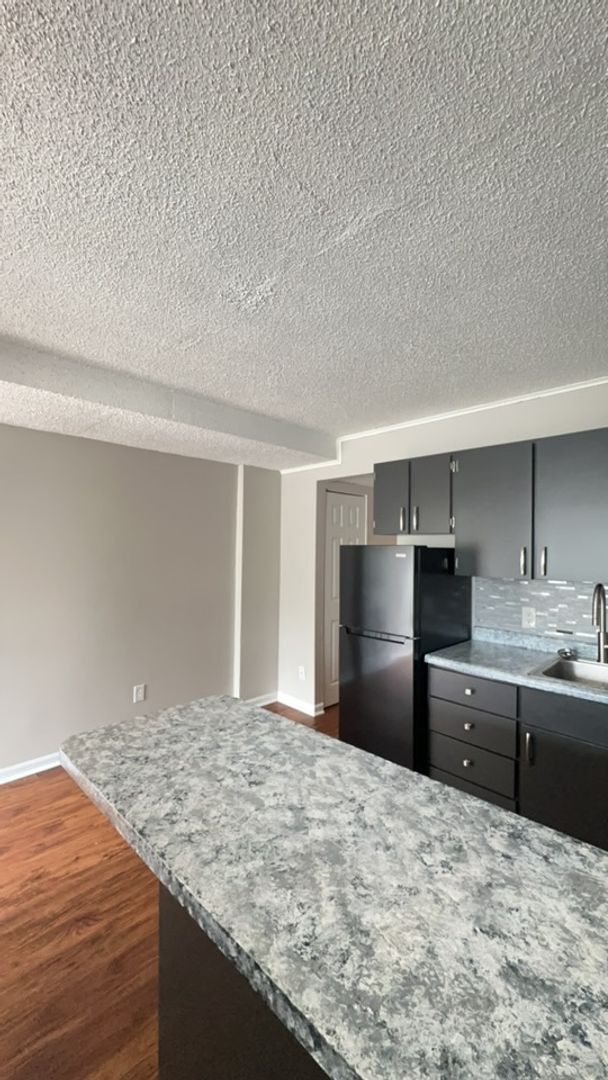 Photo - University Towers- 1bd/1ba Apartment Avail... Unit 618